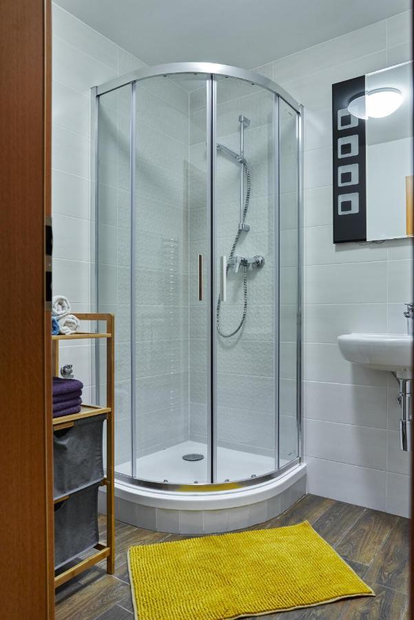Apartman Artemis Besenova Luaran gambar
