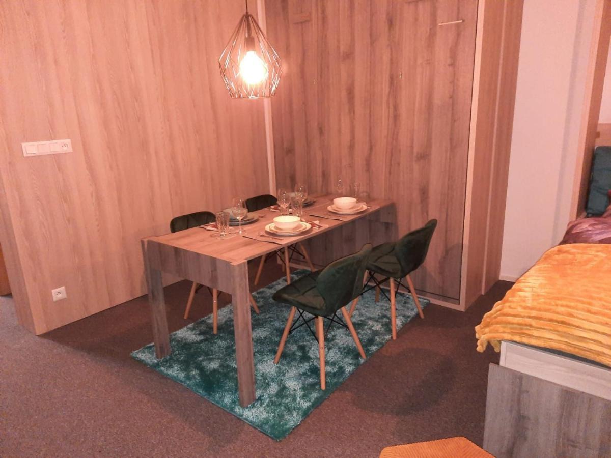 Apartman Artemis Besenova Luaran gambar
