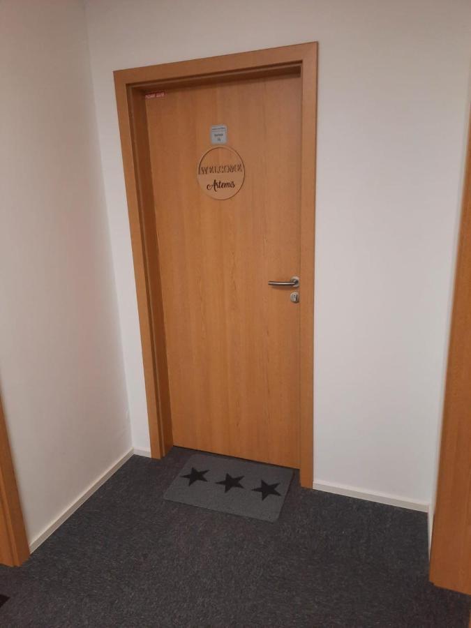 Apartman Artemis Besenova Luaran gambar